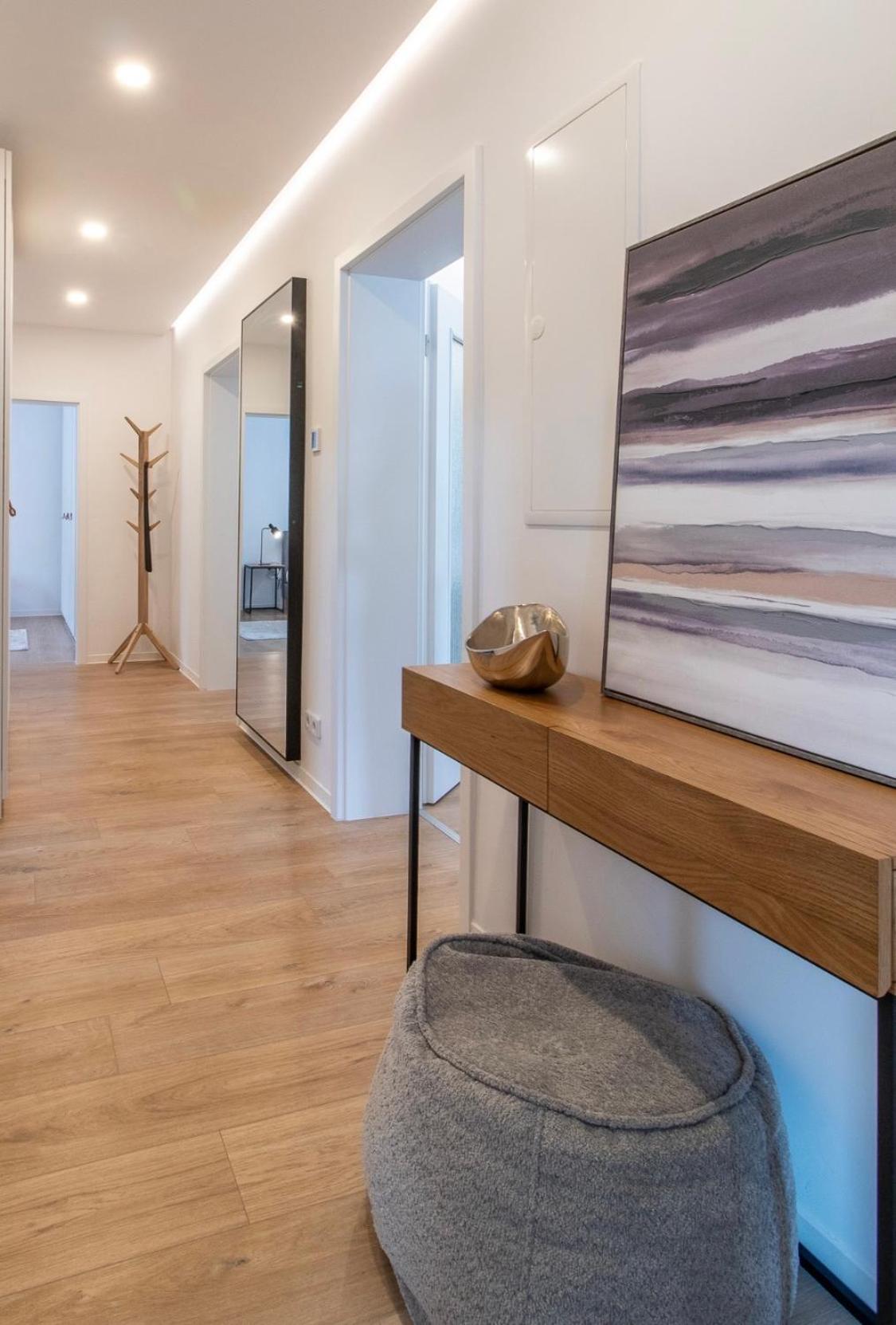 Stilvolles City-Apartment I Netflix I Wlan L Stellplatz I Zentral Schwarzenberg  Buitenkant foto