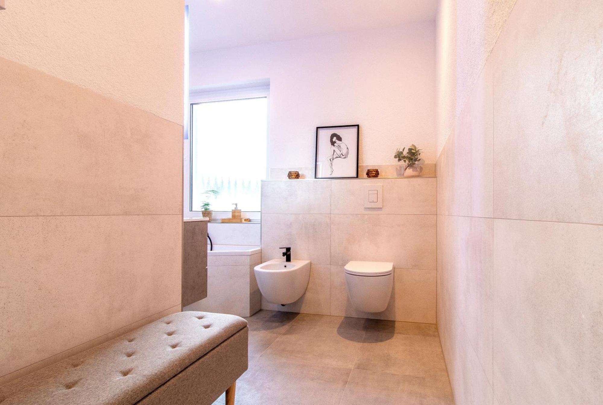 Stilvolles City-Apartment I Netflix I Wlan L Stellplatz I Zentral Schwarzenberg  Buitenkant foto