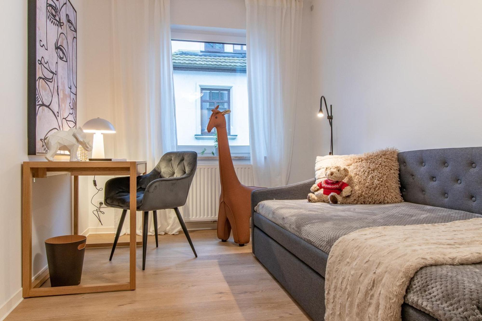 Stilvolles City-Apartment I Netflix I Wlan L Stellplatz I Zentral Schwarzenberg  Buitenkant foto