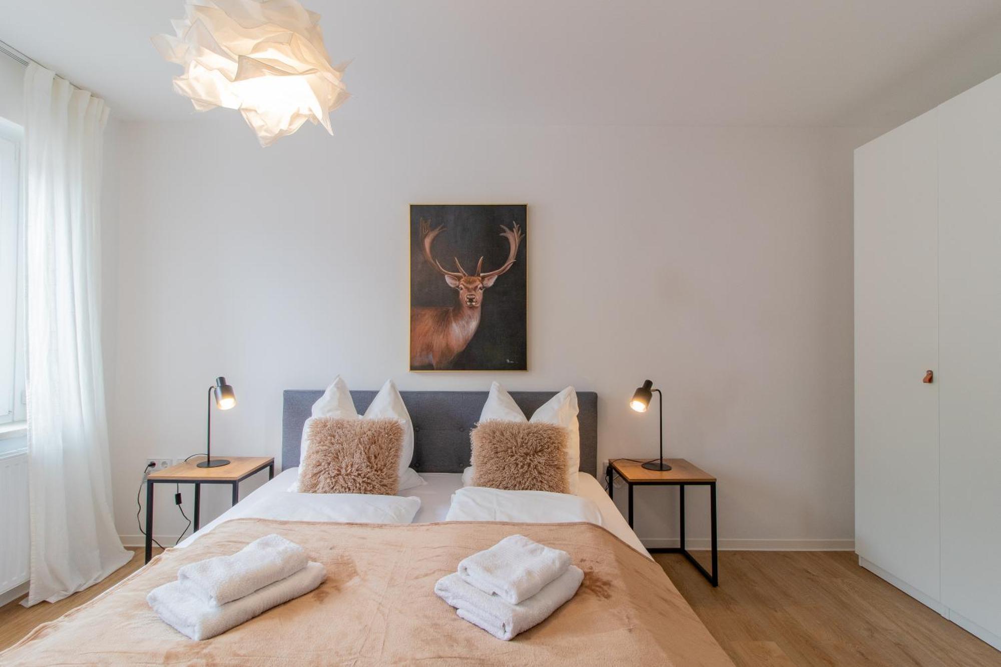 Stilvolles City-Apartment I Netflix I Wlan L Stellplatz I Zentral Schwarzenberg  Buitenkant foto