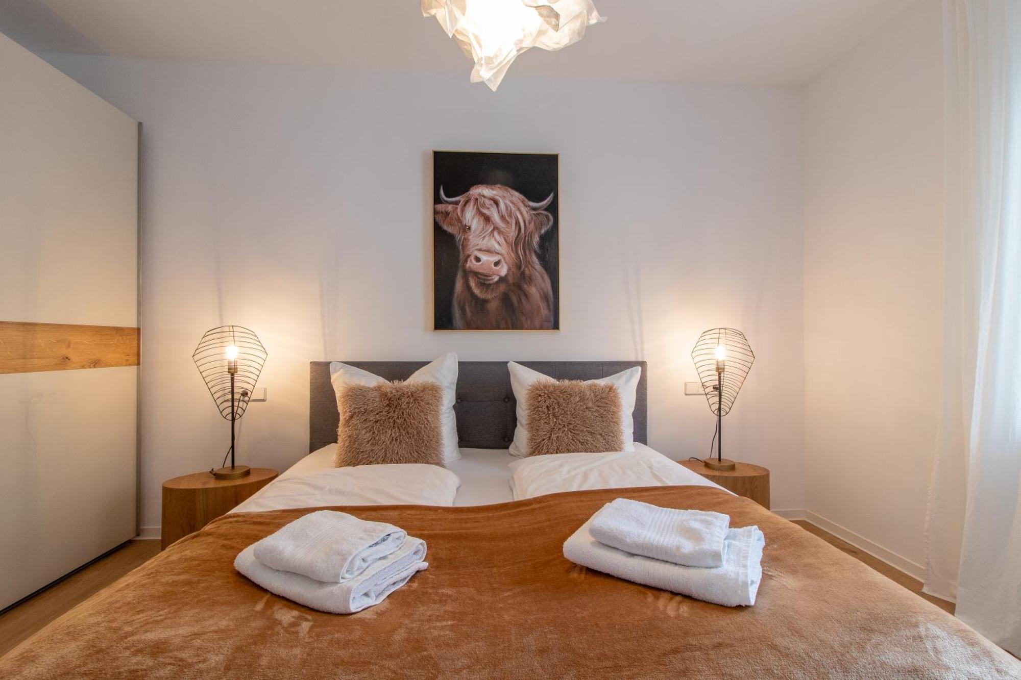 Stilvolles City-Apartment I Netflix I Wlan L Stellplatz I Zentral Schwarzenberg  Buitenkant foto