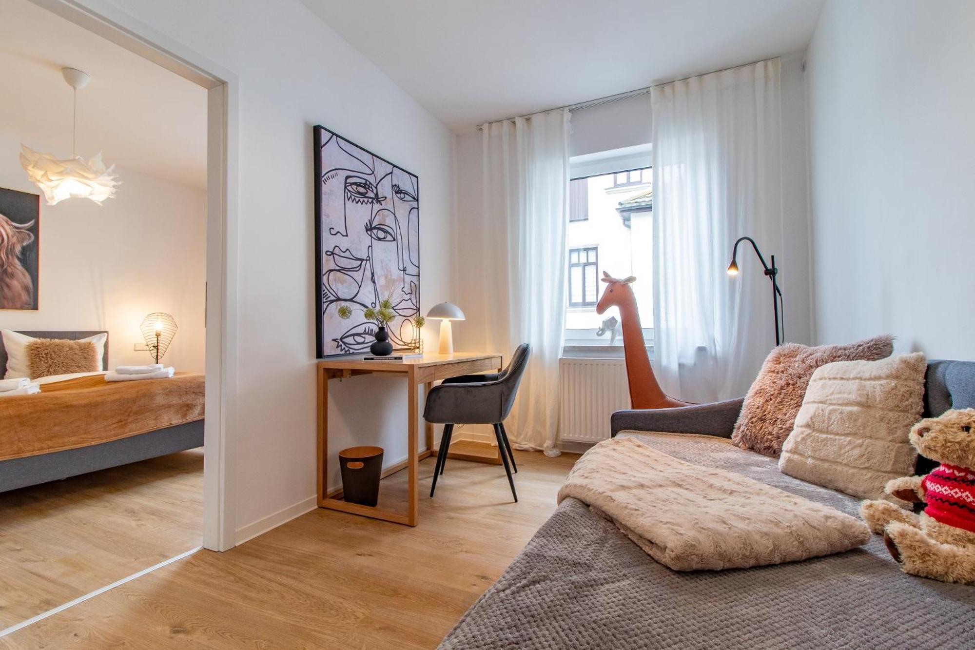 Stilvolles City-Apartment I Netflix I Wlan L Stellplatz I Zentral Schwarzenberg  Buitenkant foto