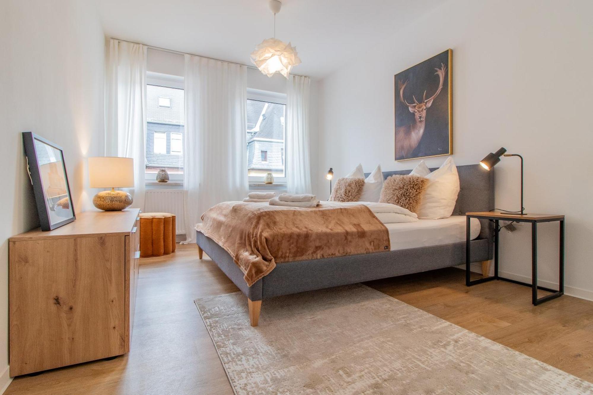 Stilvolles City-Apartment I Netflix I Wlan L Stellplatz I Zentral Schwarzenberg  Buitenkant foto