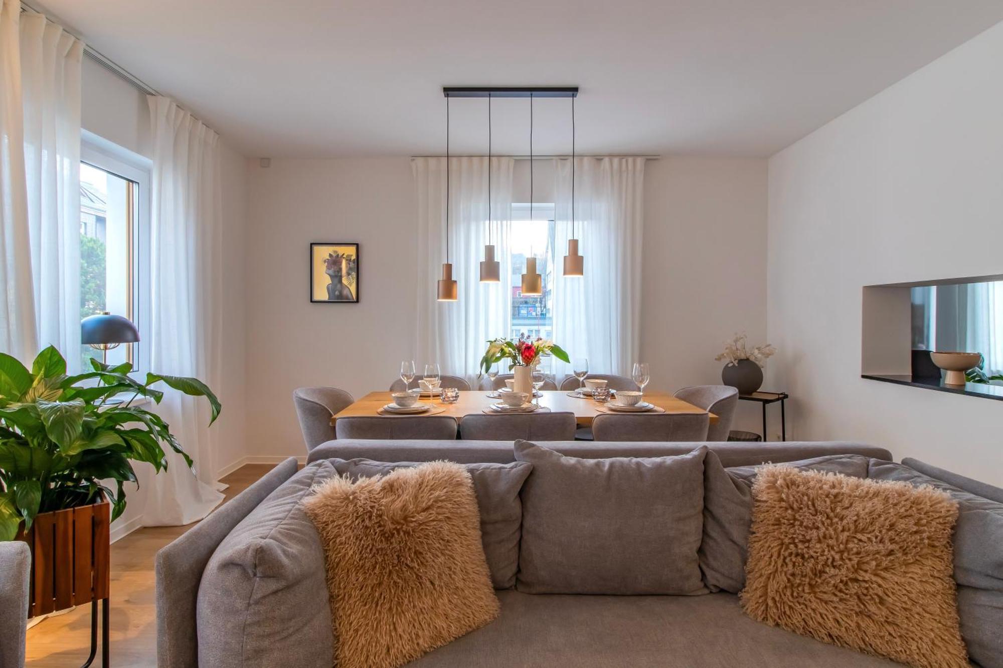 Stilvolles City-Apartment I Netflix I Wlan L Stellplatz I Zentral Schwarzenberg  Buitenkant foto